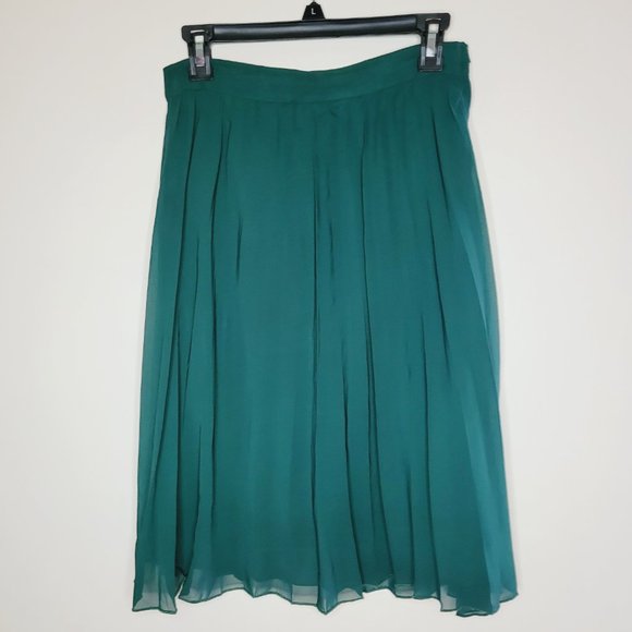 Charlotte Russe Dresses & Skirts - Charlotte Russe Pleated Skirt Green Knee Womens Small Acadamia Flirty Flowy City